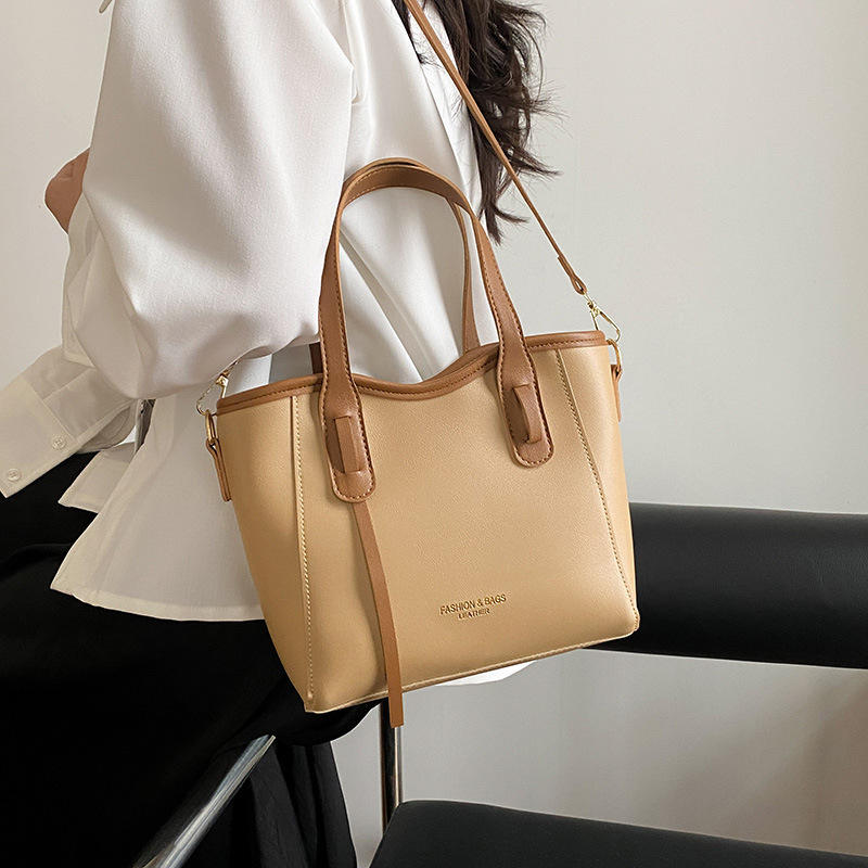 New Style Women's PU Solid Color Zipper thumbnail 2