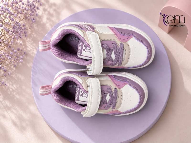 New style white sneakers thumbnail 2