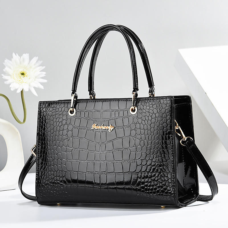 Stylish, lightweight, and easy to carry thumbnail 2