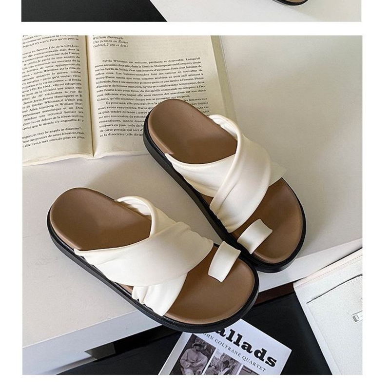 Fashionable Soft-soled Sandals thumbnail 2