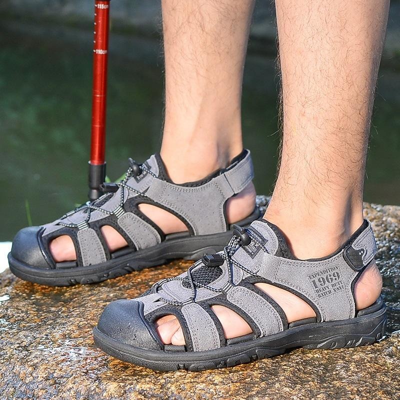Mens Lightweight Closed Toe Walking Hiking Sandals thumbnail 2