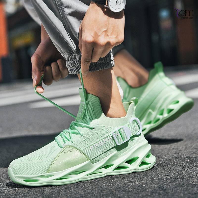 Women and Men Sneakers thumbnail 4