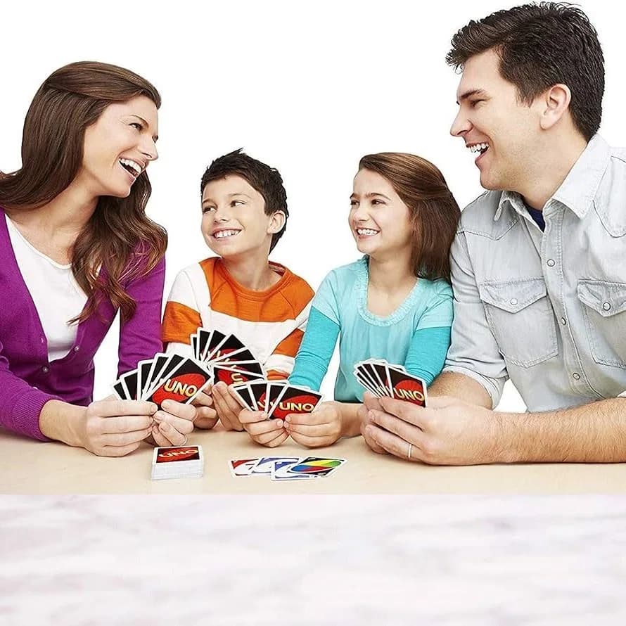 UNO Card Game – Number 1 for Family Fun thumbnail 3