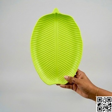 Banana Leaf Shape Plastic Serving Plate – Reusable Green Banana Leaf Design Dining Plate thumbnail 5