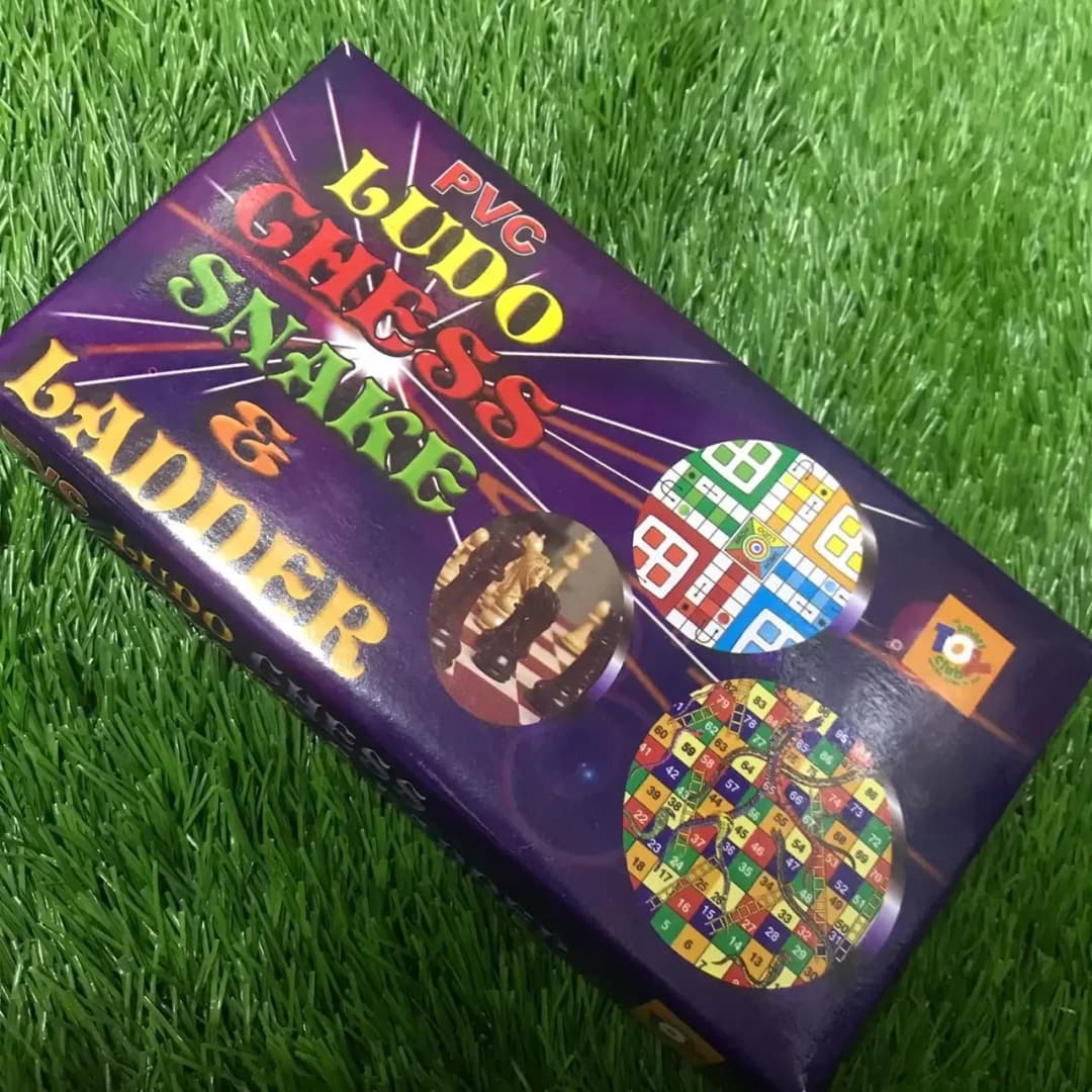 3-in-1 Ludo, Chess & Snakes and Ladders Game Set thumbnail 4