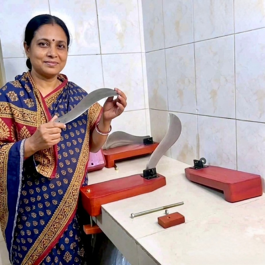 Folding Boti | Folding Kitchen Cutting & Chopping Table Boti Made with Spring Steel & Wooden Base thumbnail 5