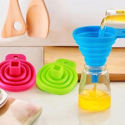 Foldable Silicone Funnel – Heat Resistant Kitchen Liquid Transfer Tool