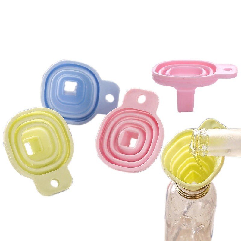 Foldable Silicone Funnel – Heat Resistant Kitchen Liquid Transfer Tool thumbnail 4