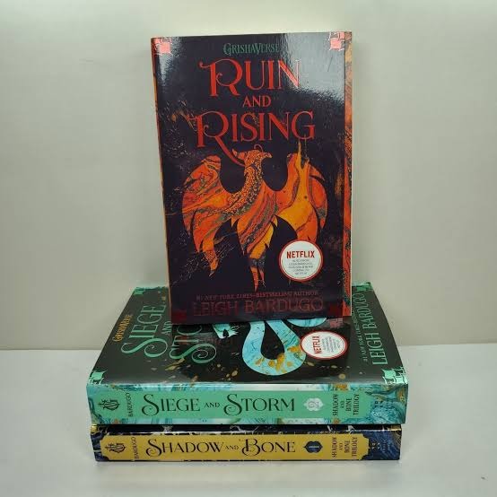 The Shadow and Bone Trilogy Series (3 Books) by Leigh Bardugo
