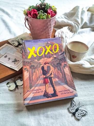 XOXO by Axie Oh