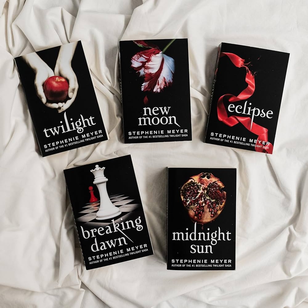 Twilight Saga (5 Books) by Stephenie Meyer