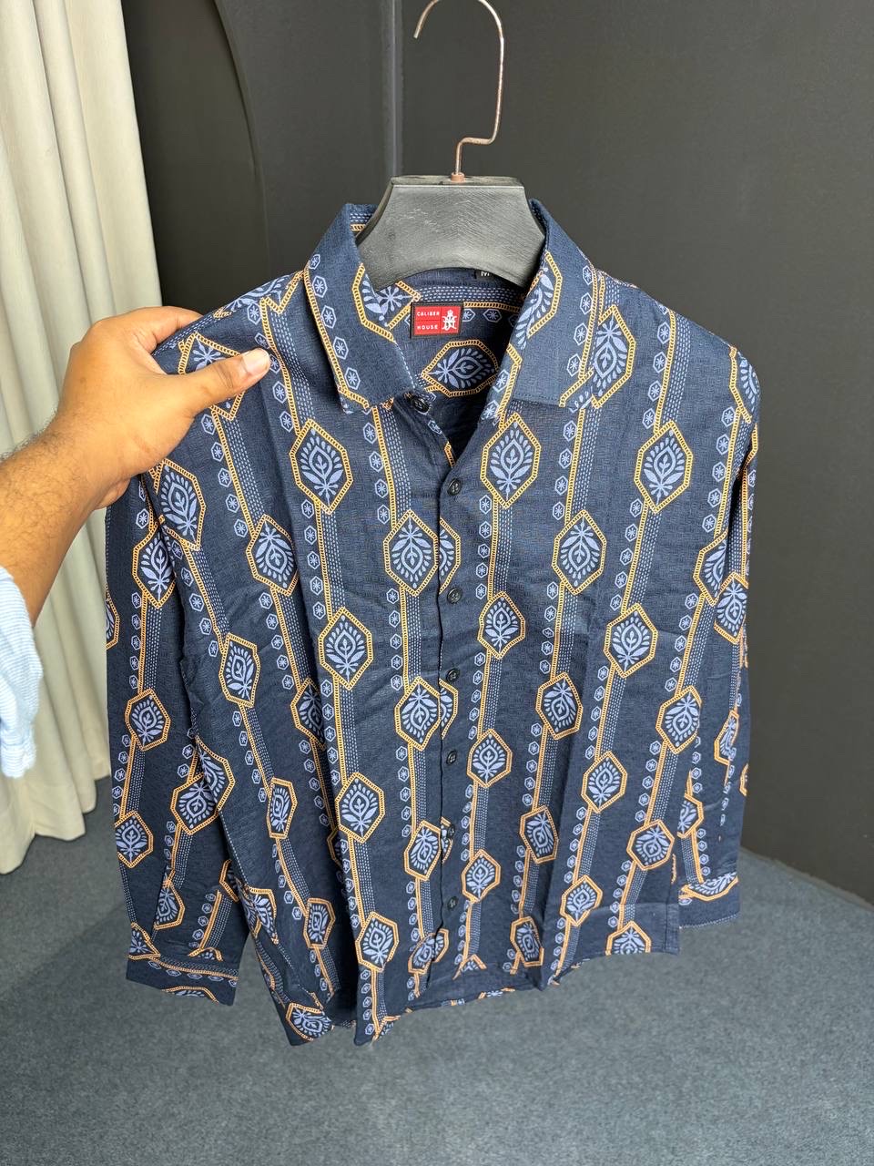 Full-shirt