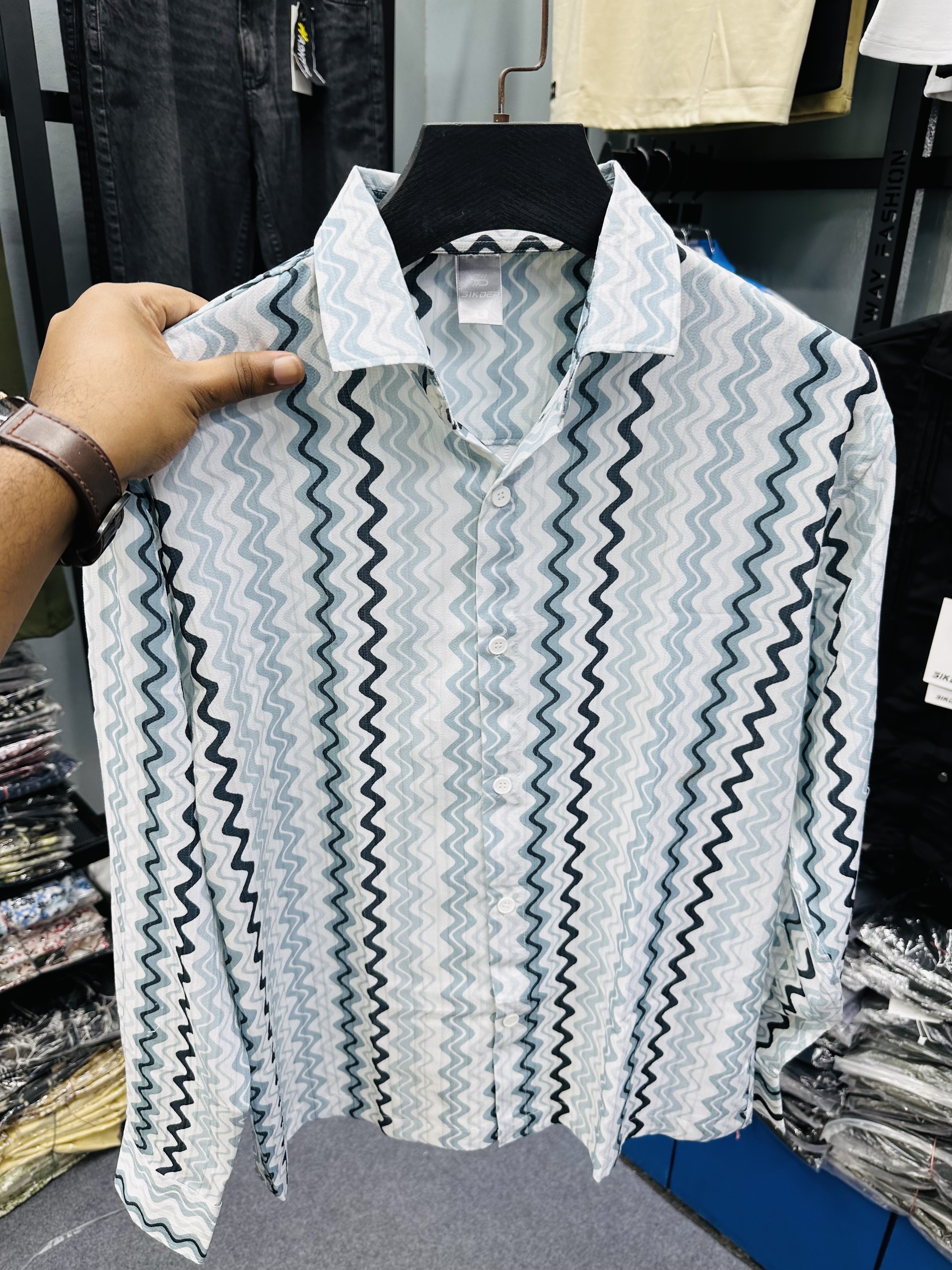 Full-shirt