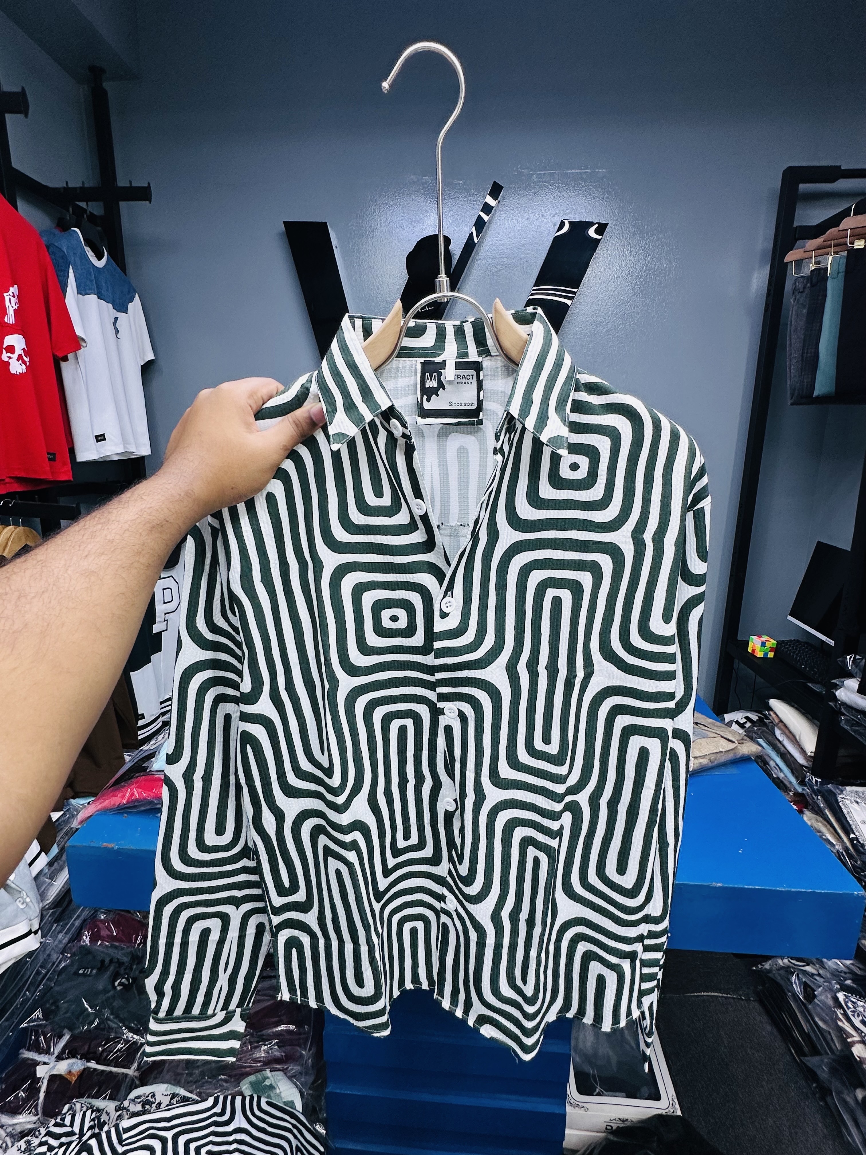 Full-shirt