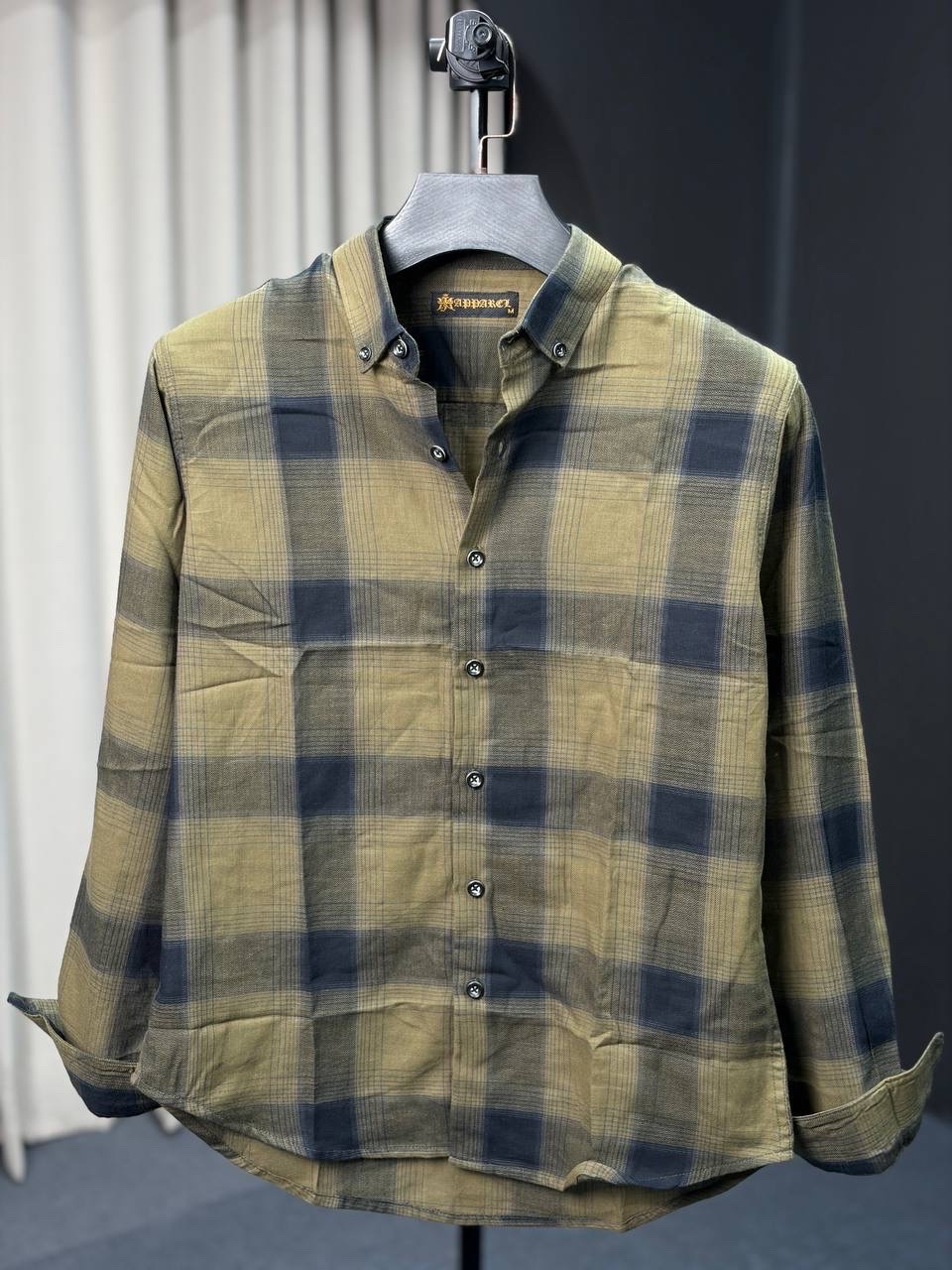 Check-shirt