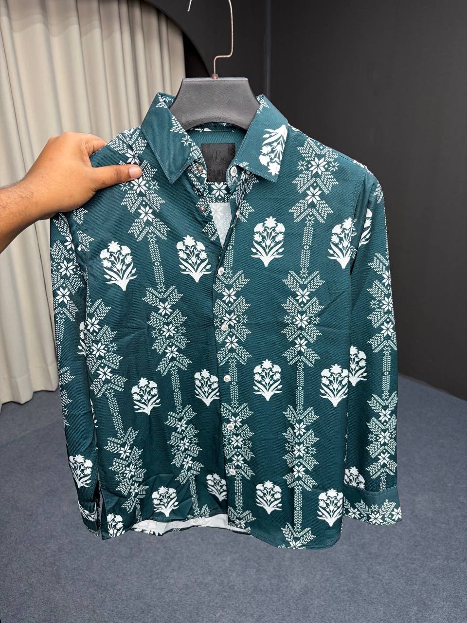 Full-shirt