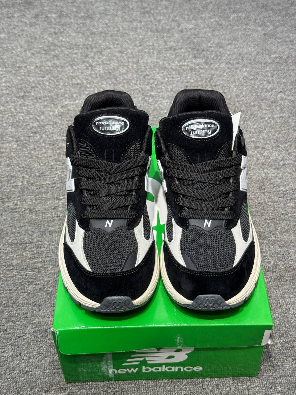 NB 2002r Black thumbnail 2