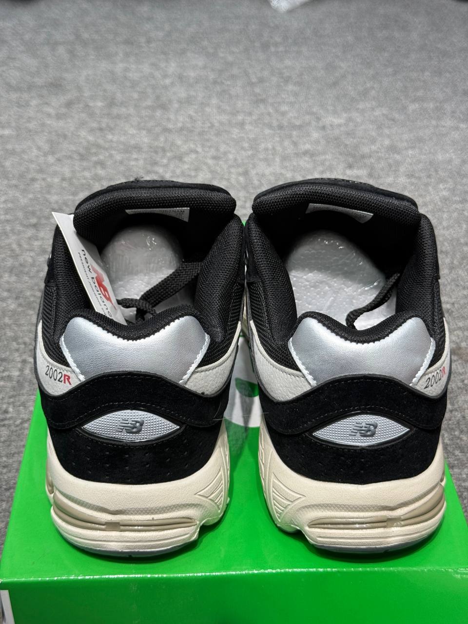 NB 2002r Black thumbnail 3