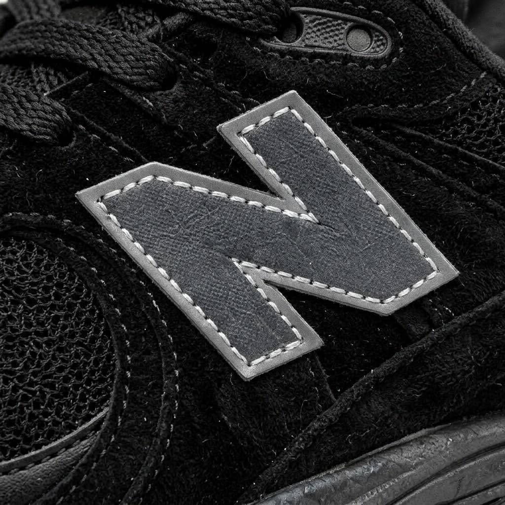 NB 2002r Dark Grey thumbnail 8
