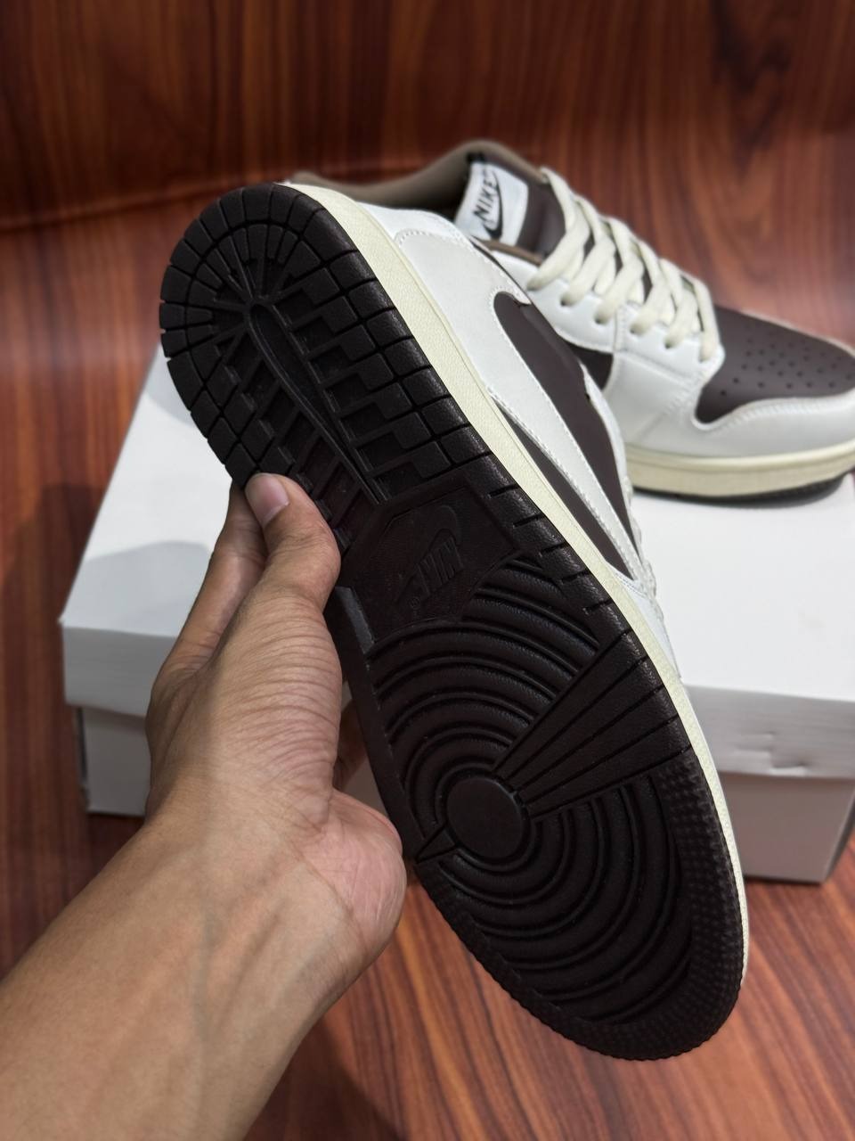 Travis Scott Reverse Mocha thumbnail 3
