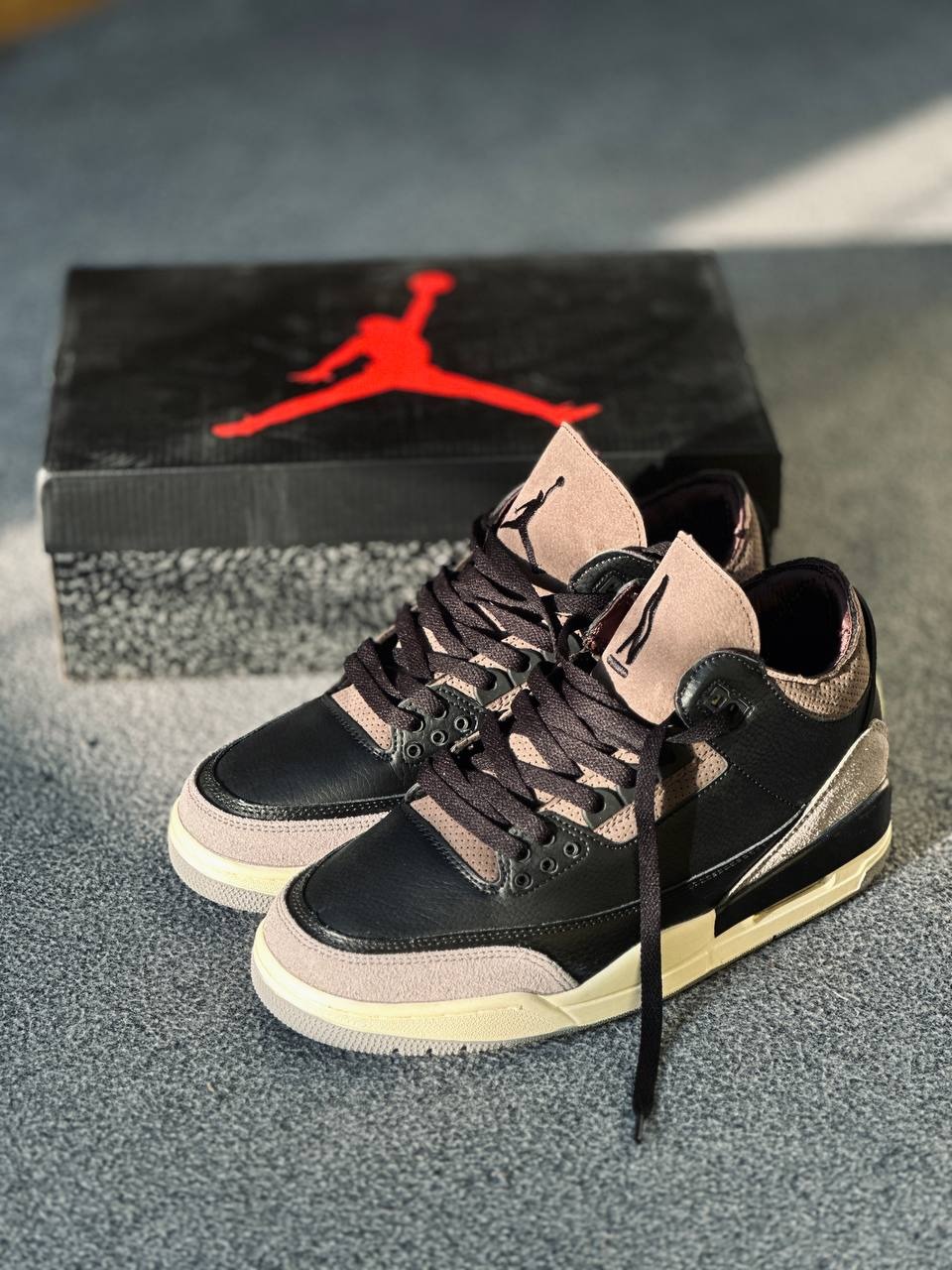 J3 x A Ma Maniére