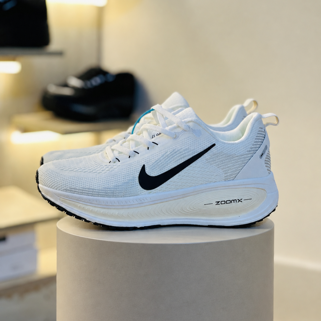 Zoom X White