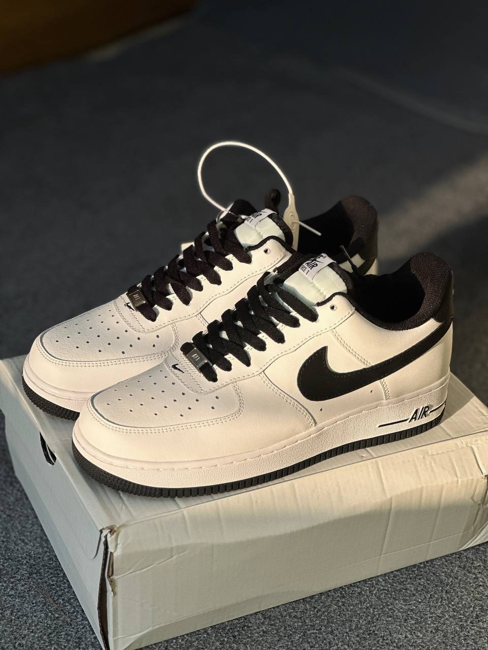 AF1 Black Tick
