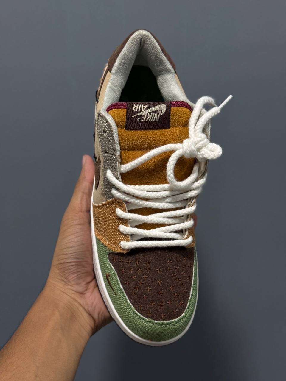 AJ-1 Low Zion thumbnail 5