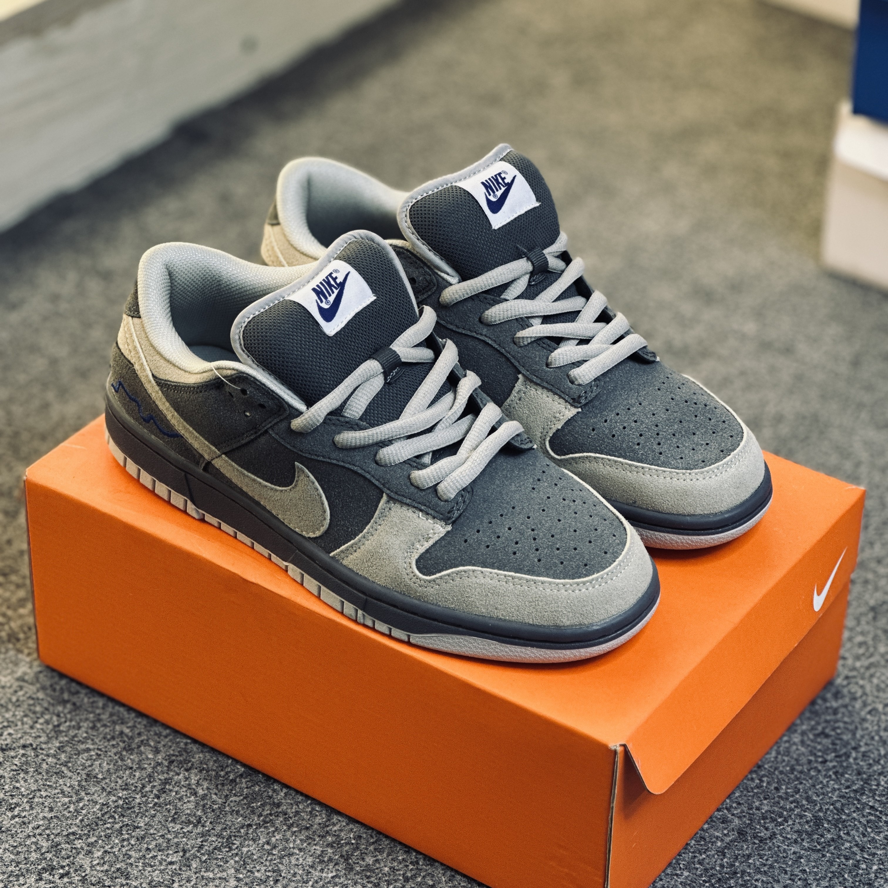 SB Dunk Low London