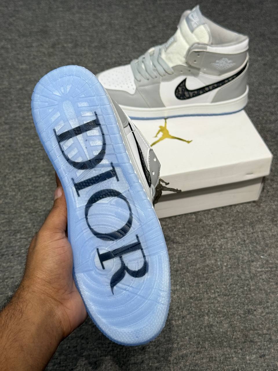 AJ1 High Dior thumbnail 3