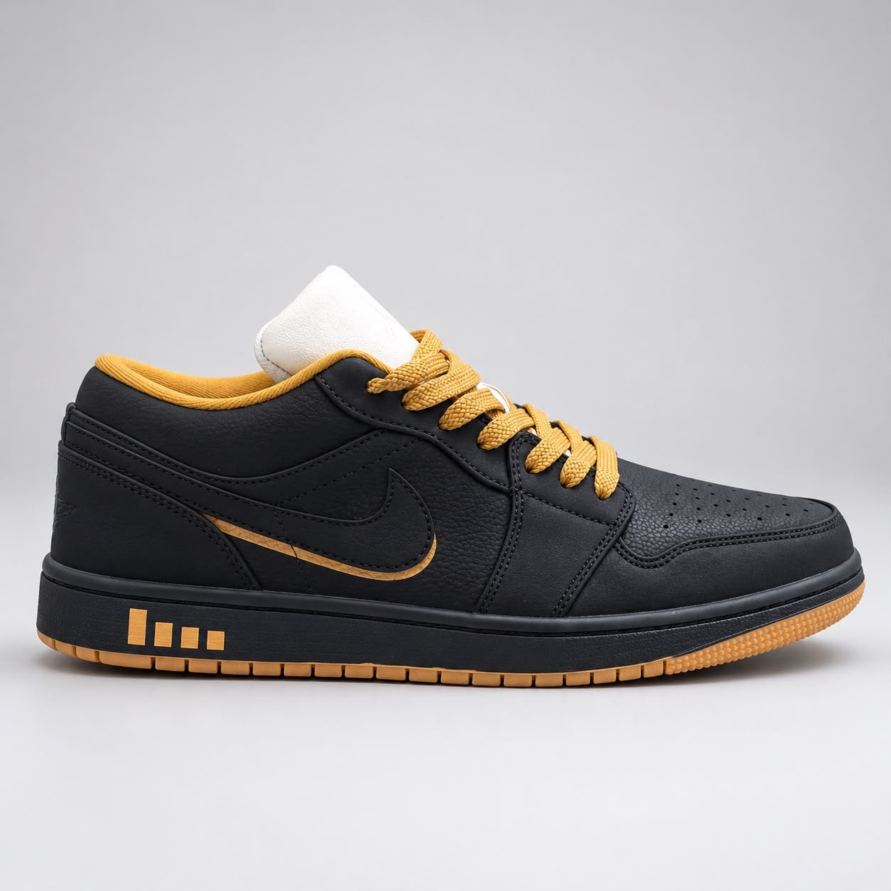 AJ1 Low Golden Black