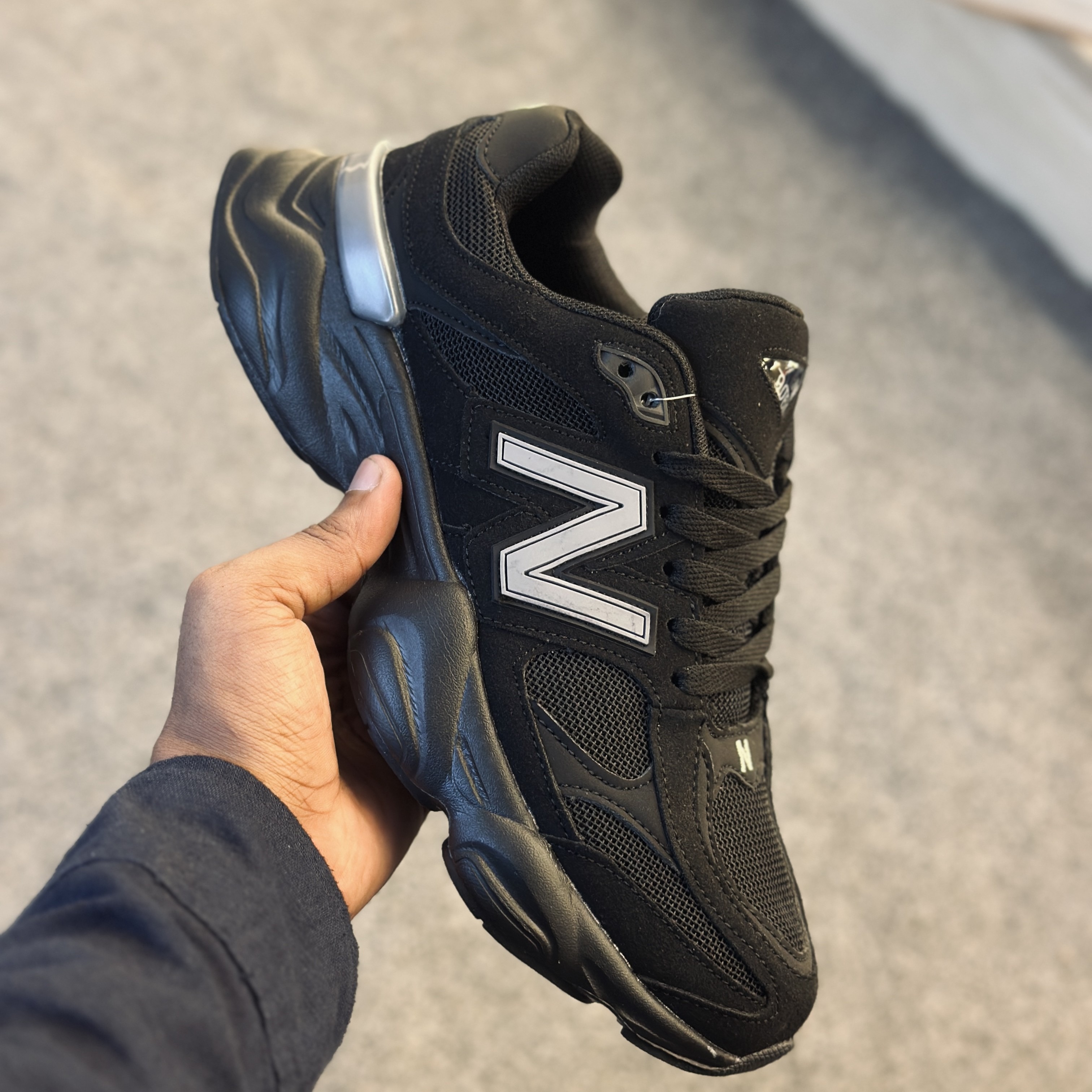 NB Deep Black thumbnail 2