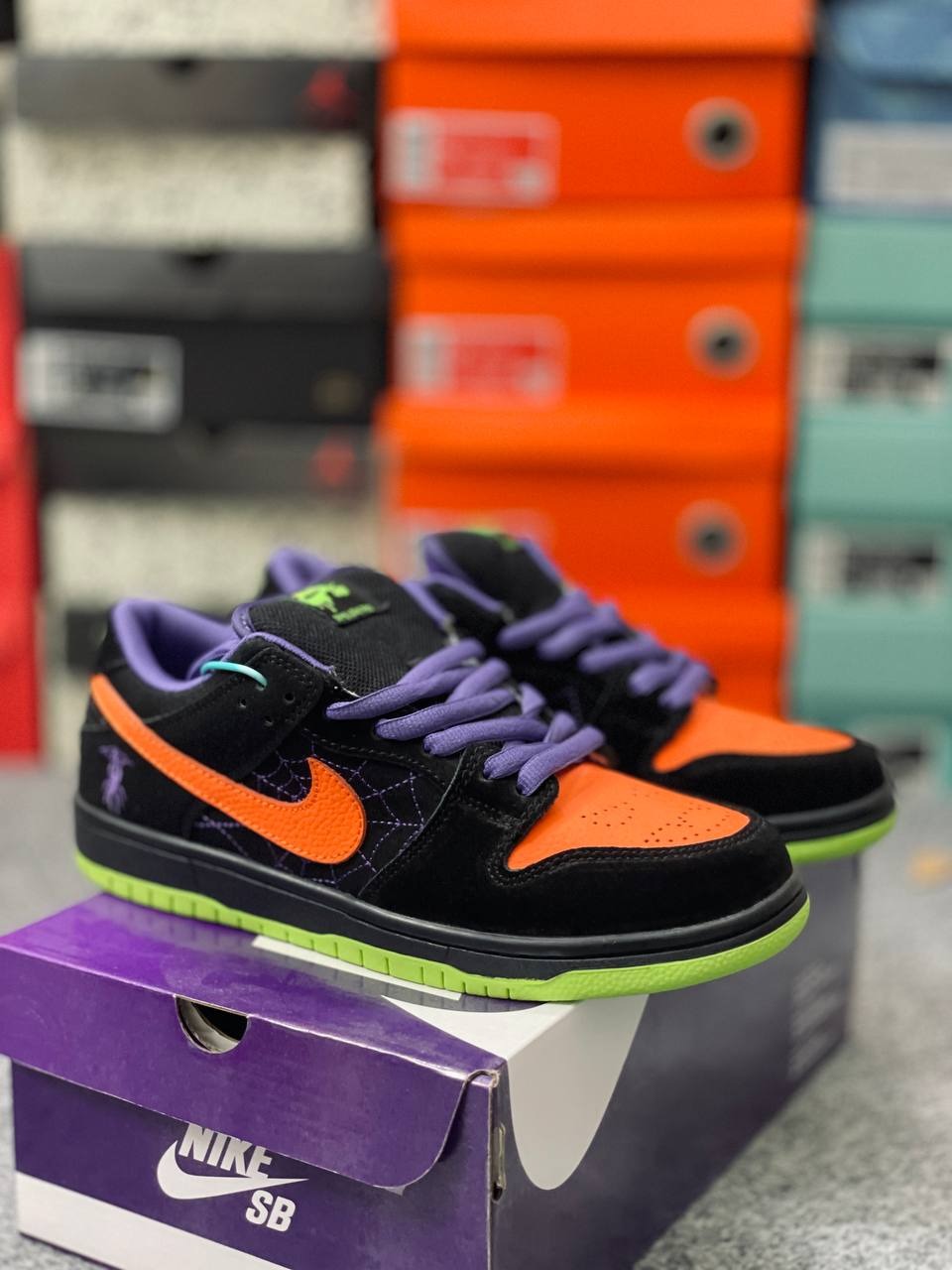 SB Dunk Mischief thumbnail 3