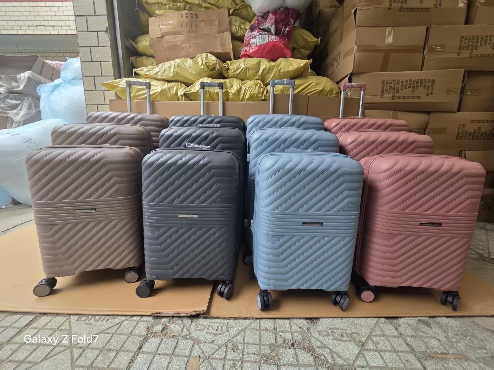 ১০ নাম্বার ২ জিপার এর পিপি ফাইবার লাগেজ_img_0