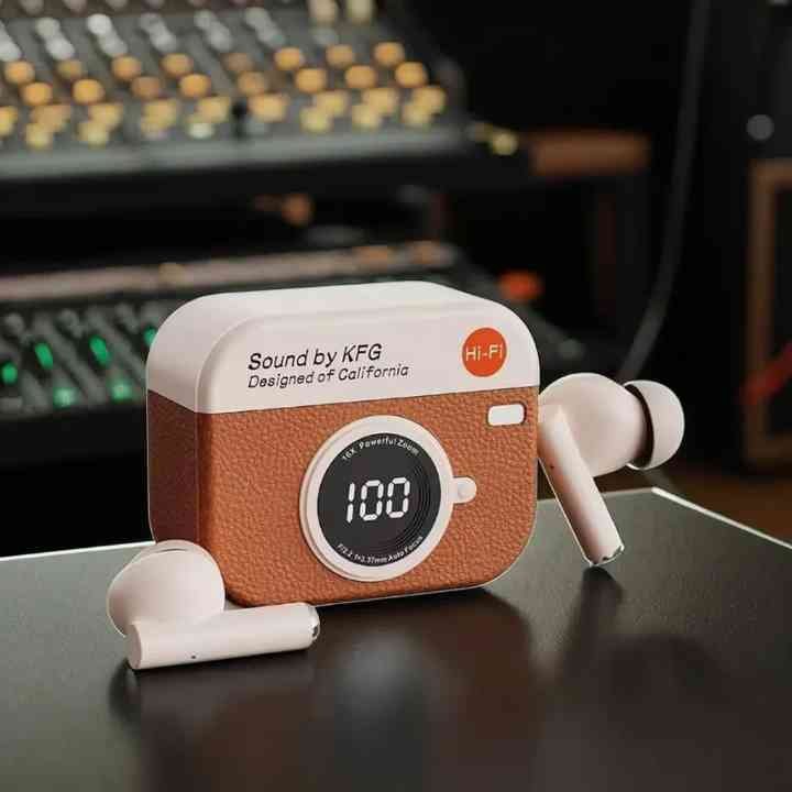 🎧 Q86 Stereo TWS Wireless Earbuds – Stylish Retro Camera Design