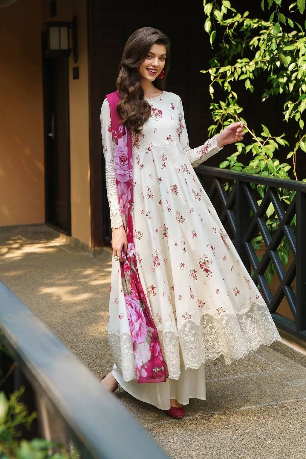IZNIK WHITE