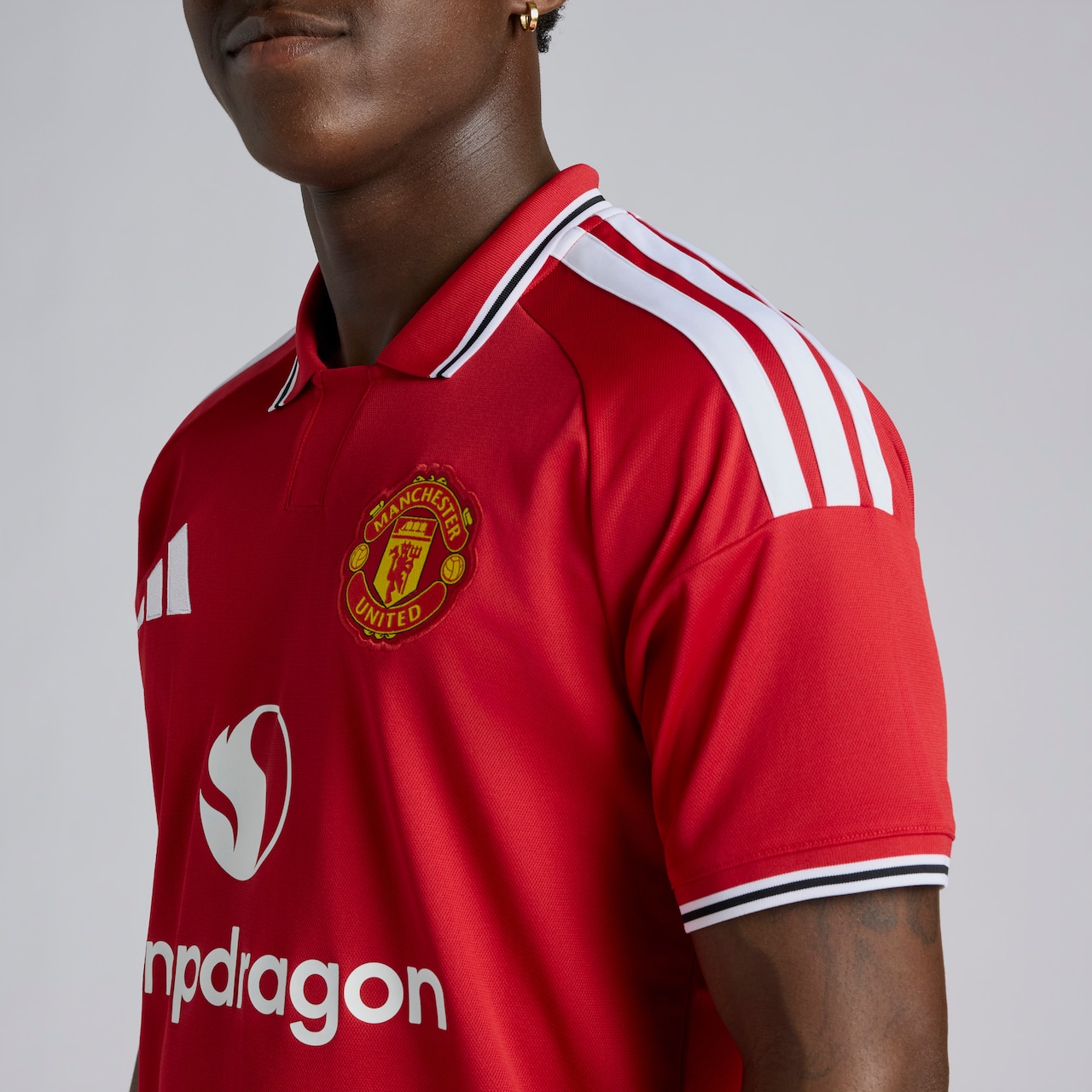 Manchester United Home Jersey 2026/27 – Player Edition thumbnail 3