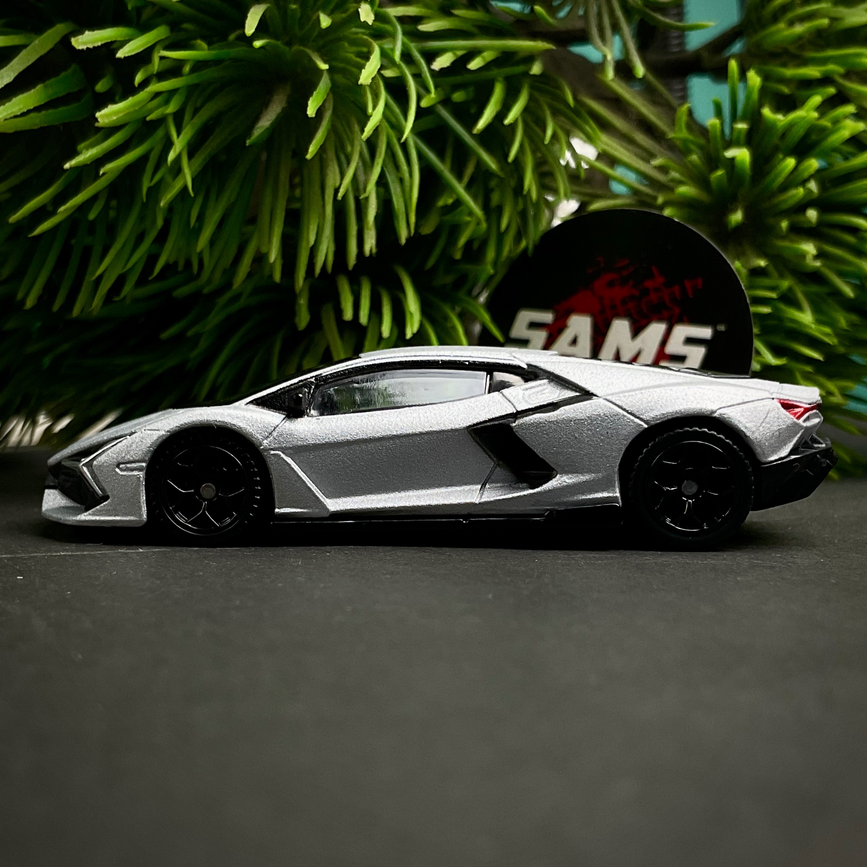 Pre-order || Lamborghini Revuelto thumbnail 4