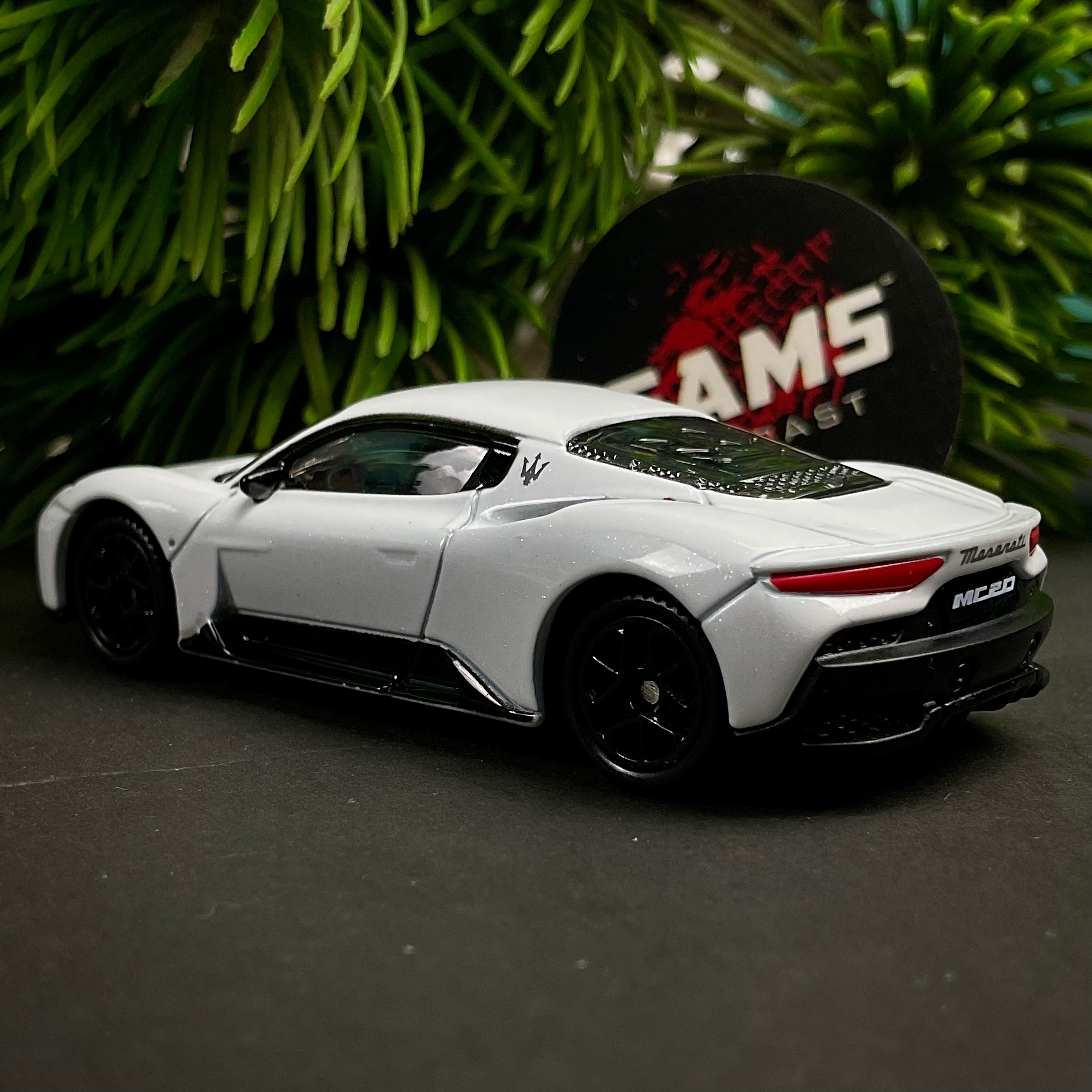 Pre-order || Need For Speed Maserati MC20 thumbnail 3