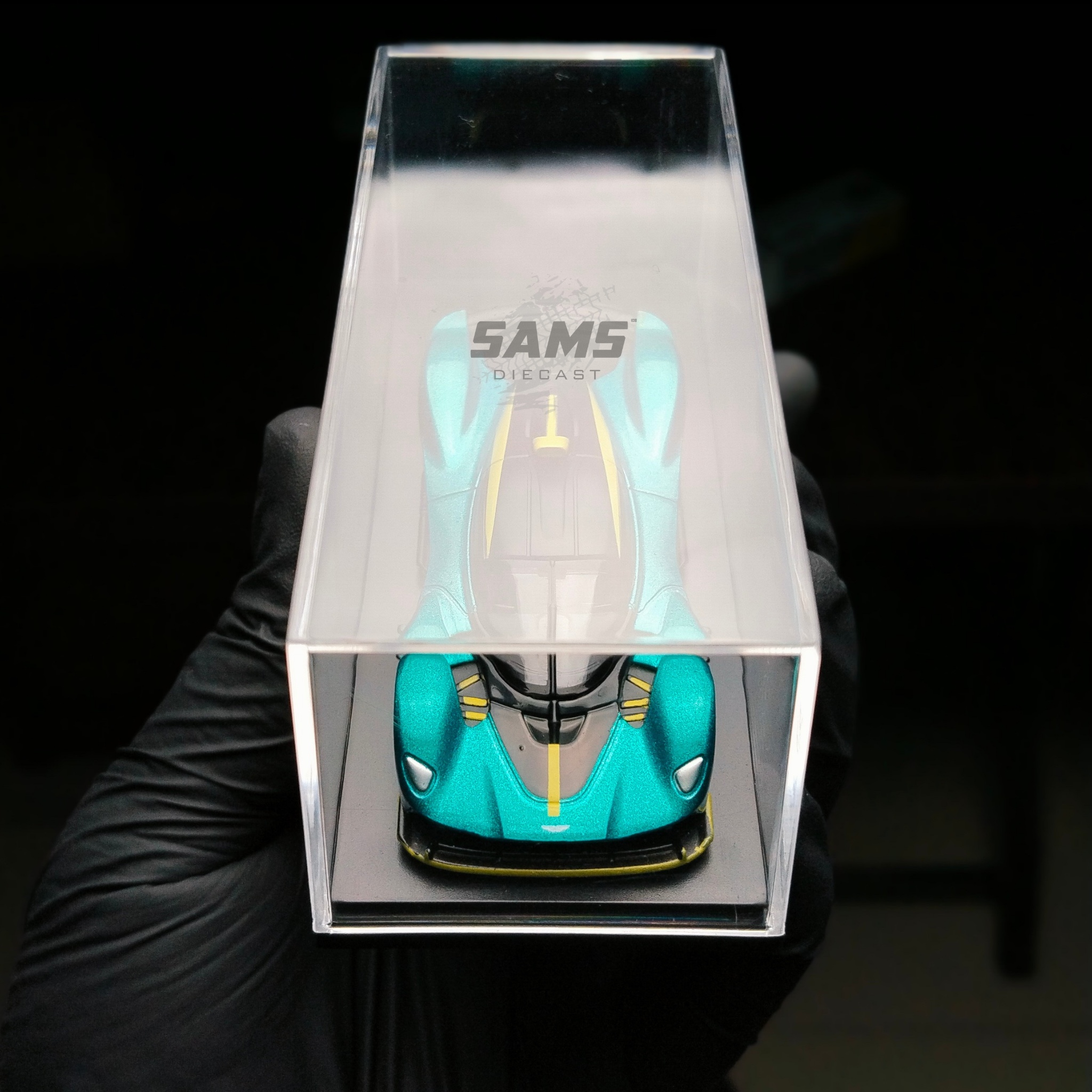 Pre-Order || 1:64 Clear Acrylic Display Box - Black Base_img_2