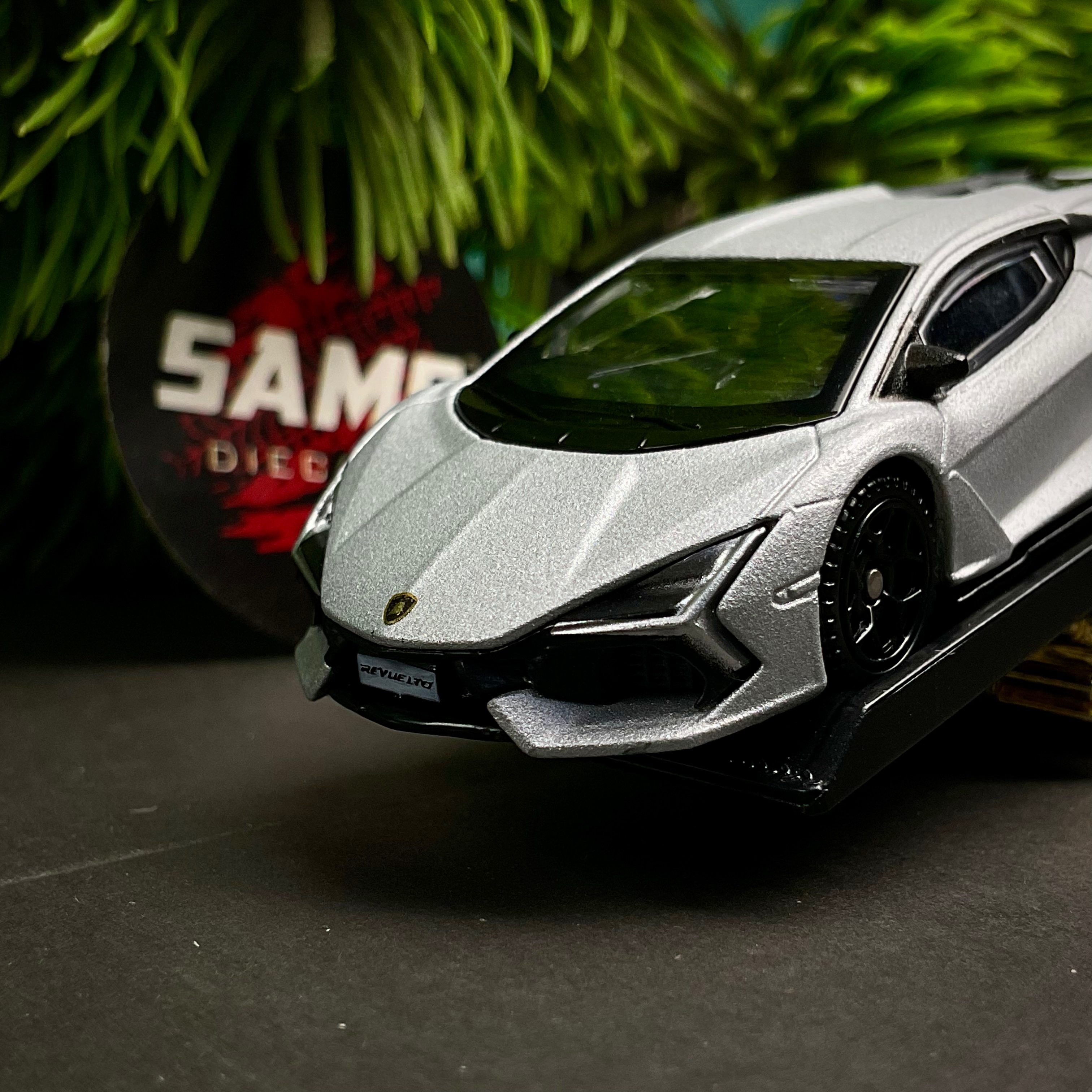 Pre-order || Lamborghini Revuelto thumbnail 6