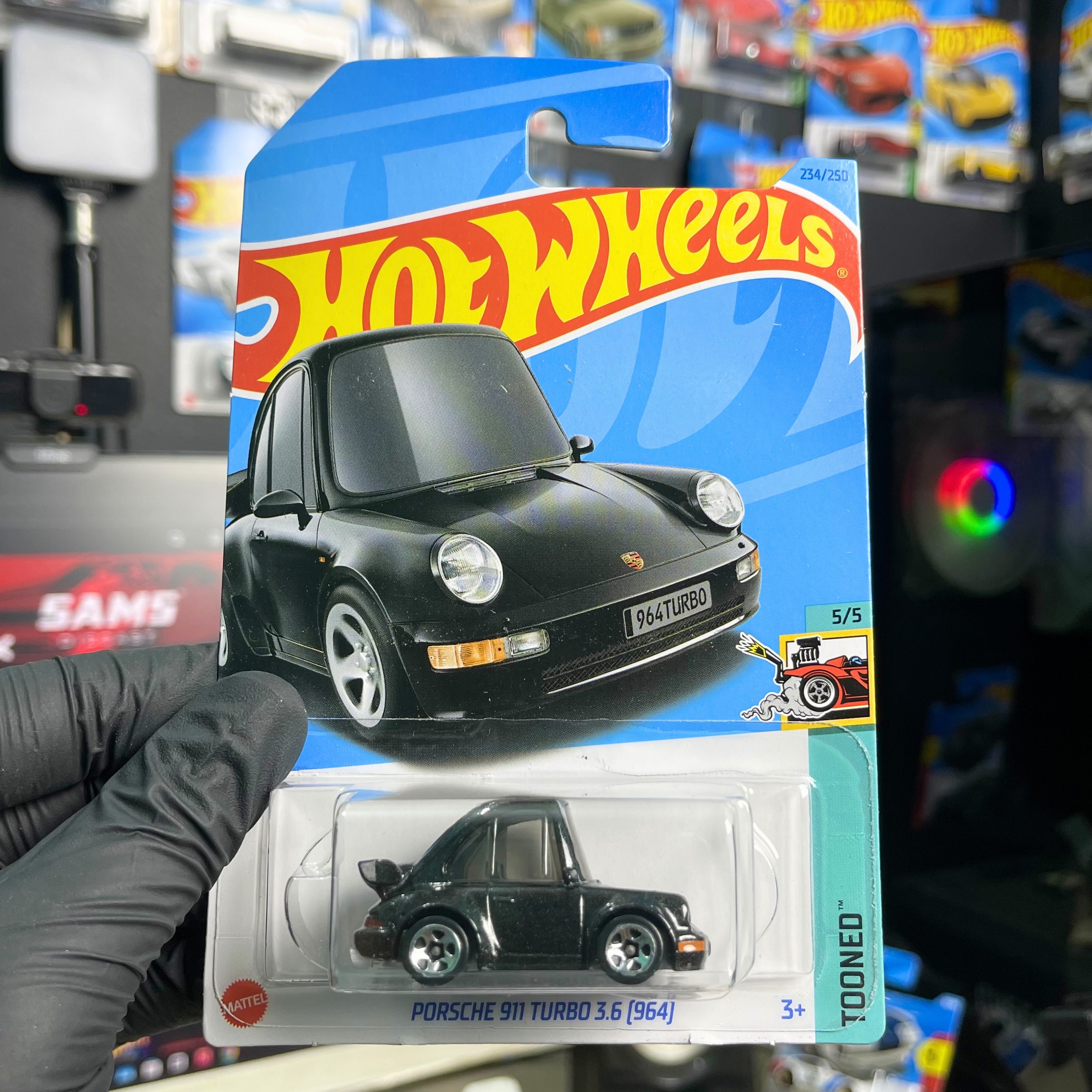 Tooned Porsche 911 Turbo 3.6 [964]