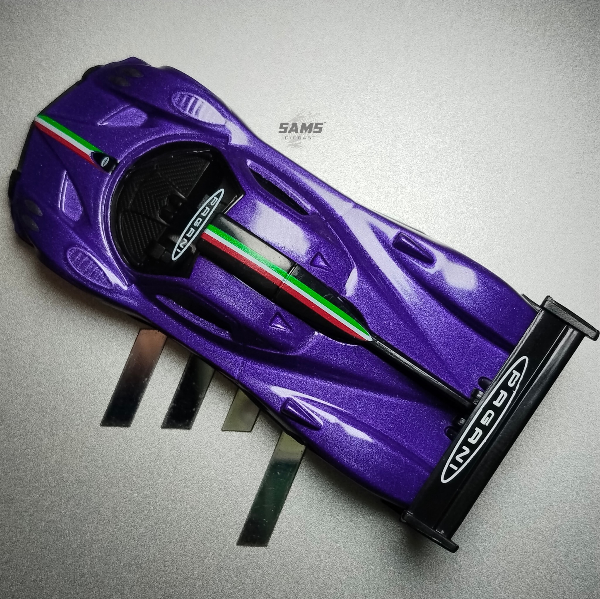 Pre-order || Pagani Zonda R_img_1