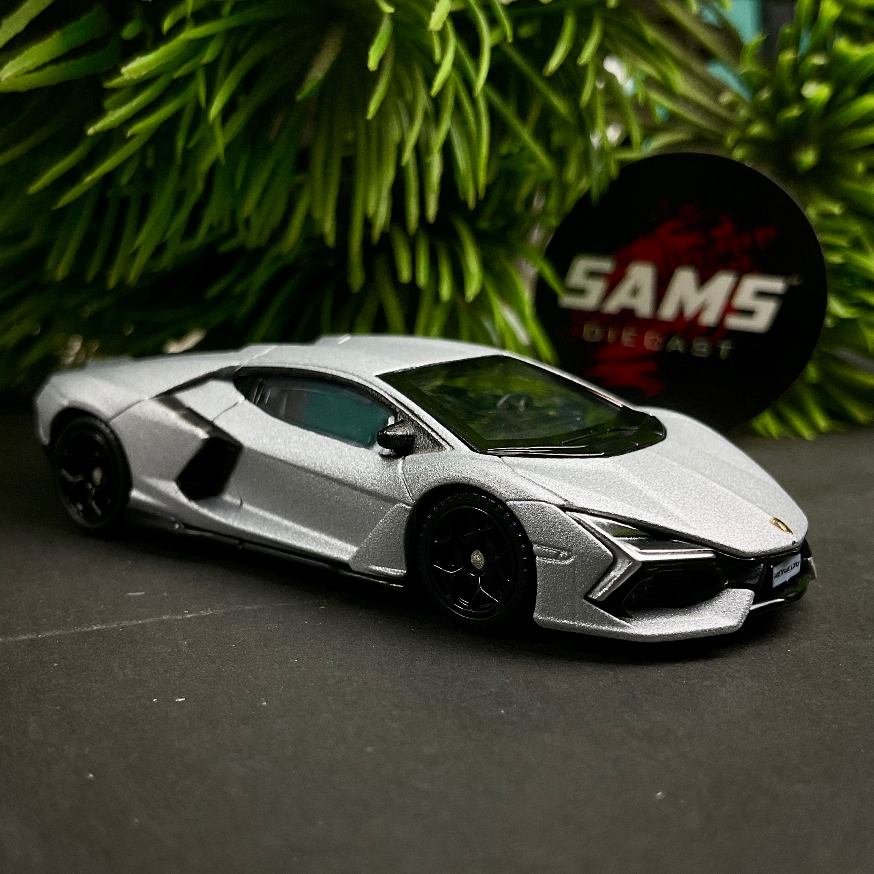 Pre-order || Lamborghini Revuelto thumbnail 2