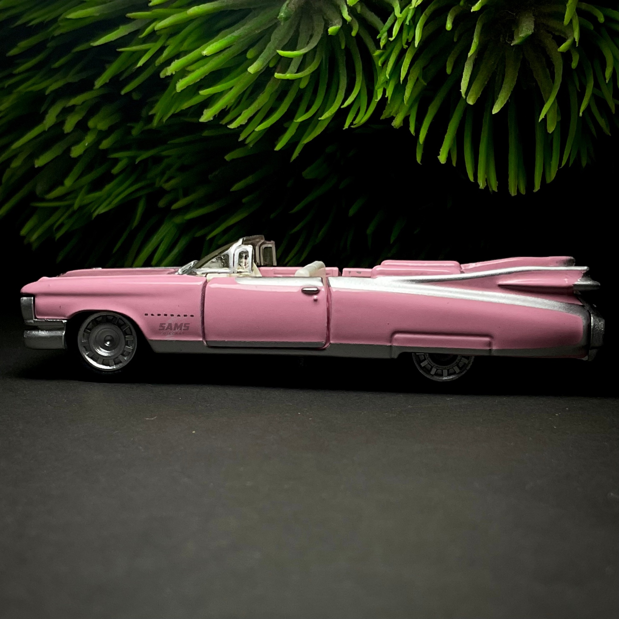 Bburago 1959 Cadillac Eldorado Biarritz thumbnail 5