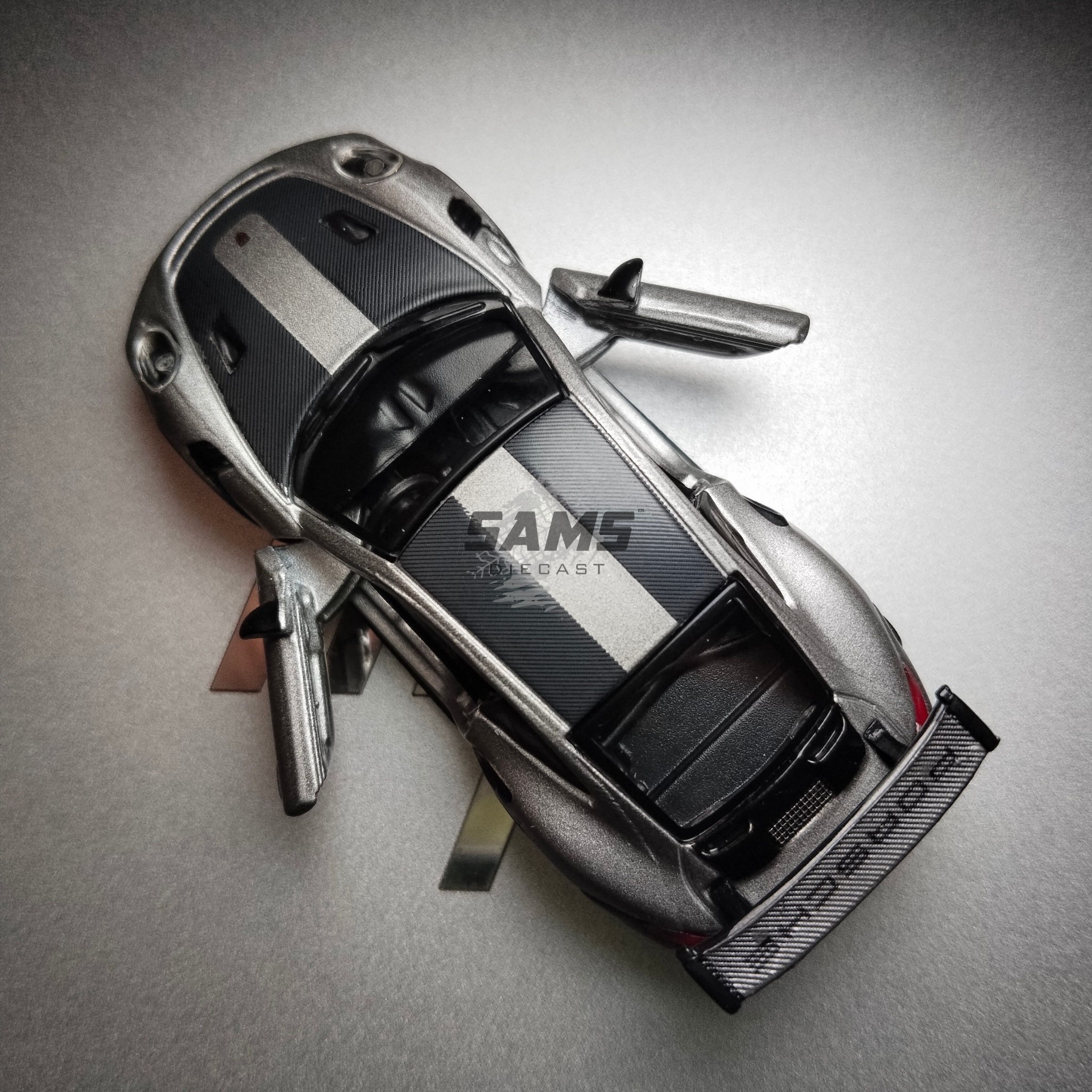 Pre-order || Porsche 911 GT2 RS_img_1