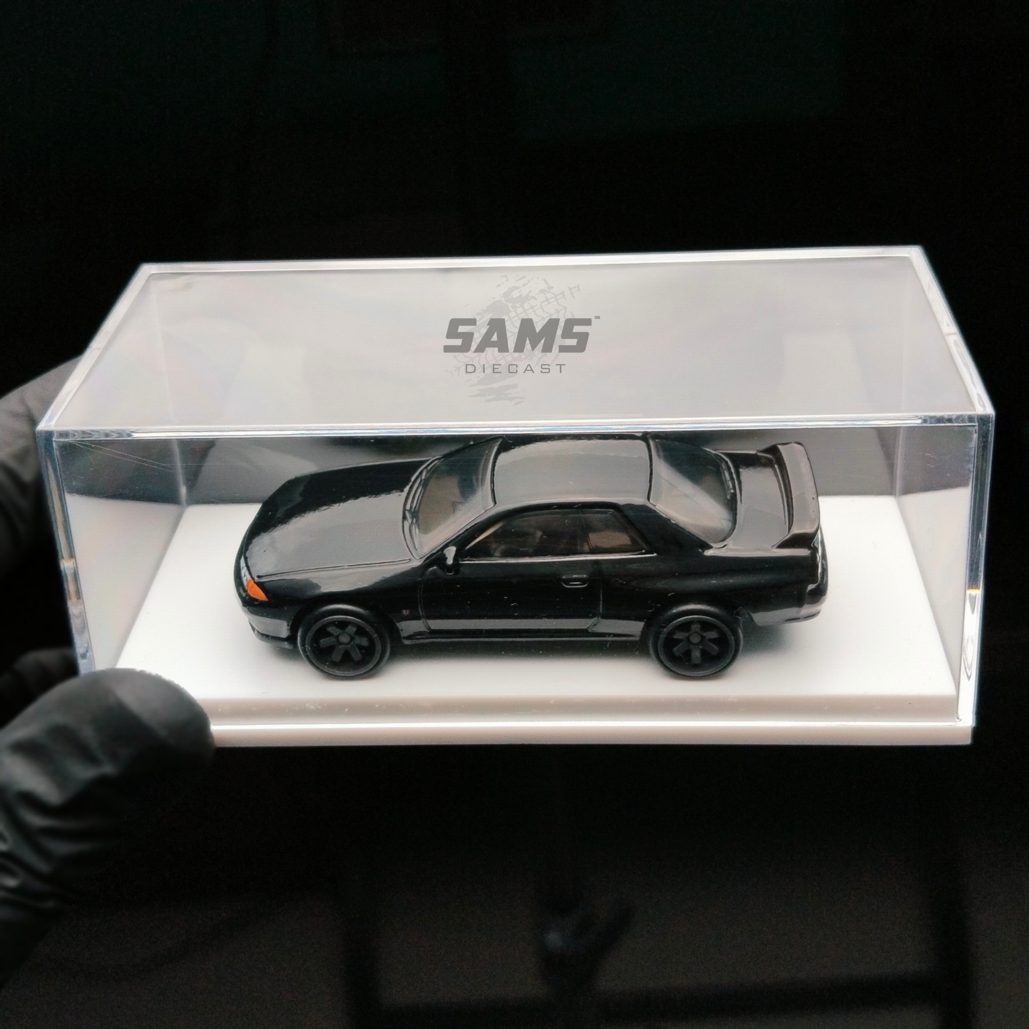 Pre-order || 1:64 Clear Acrylic Display Box - White Base_img_1