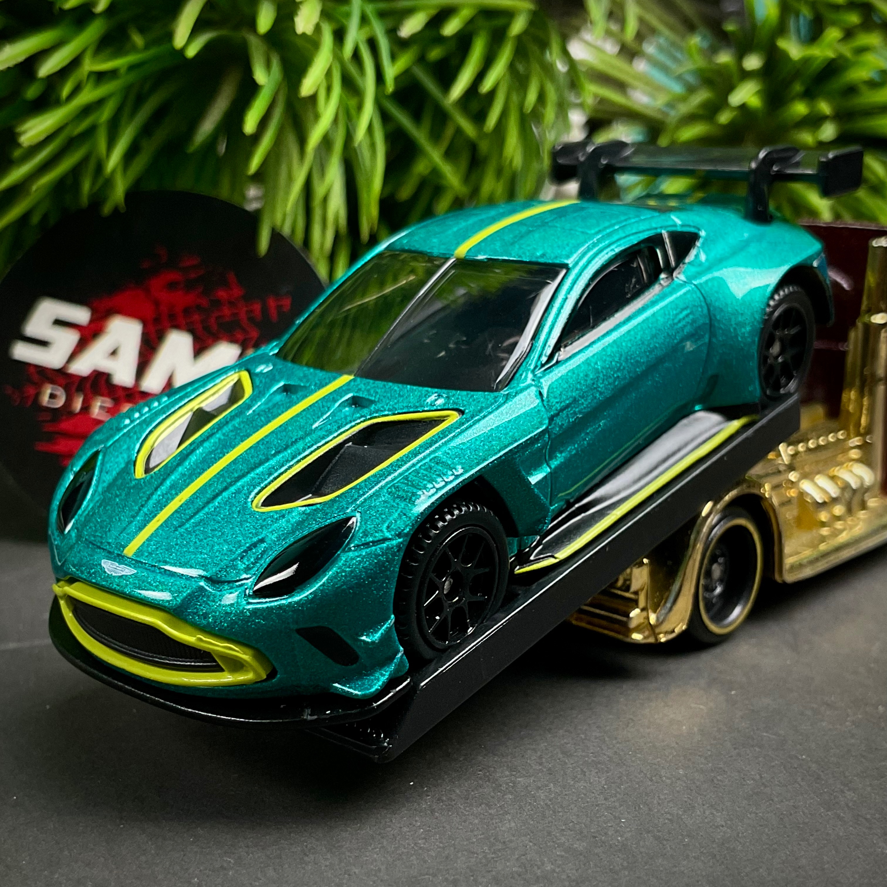Aston Martin Vantage GT3 thumbnail 4