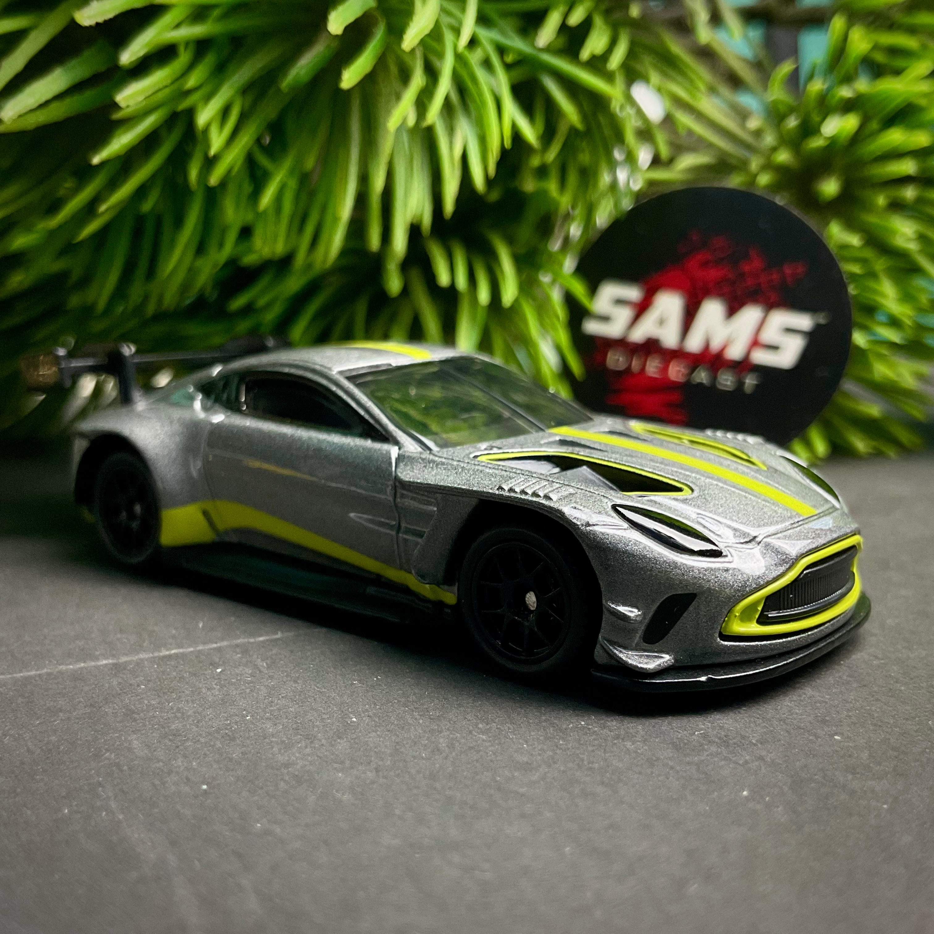 Aston Martin Vantage GT3 thumbnail 2