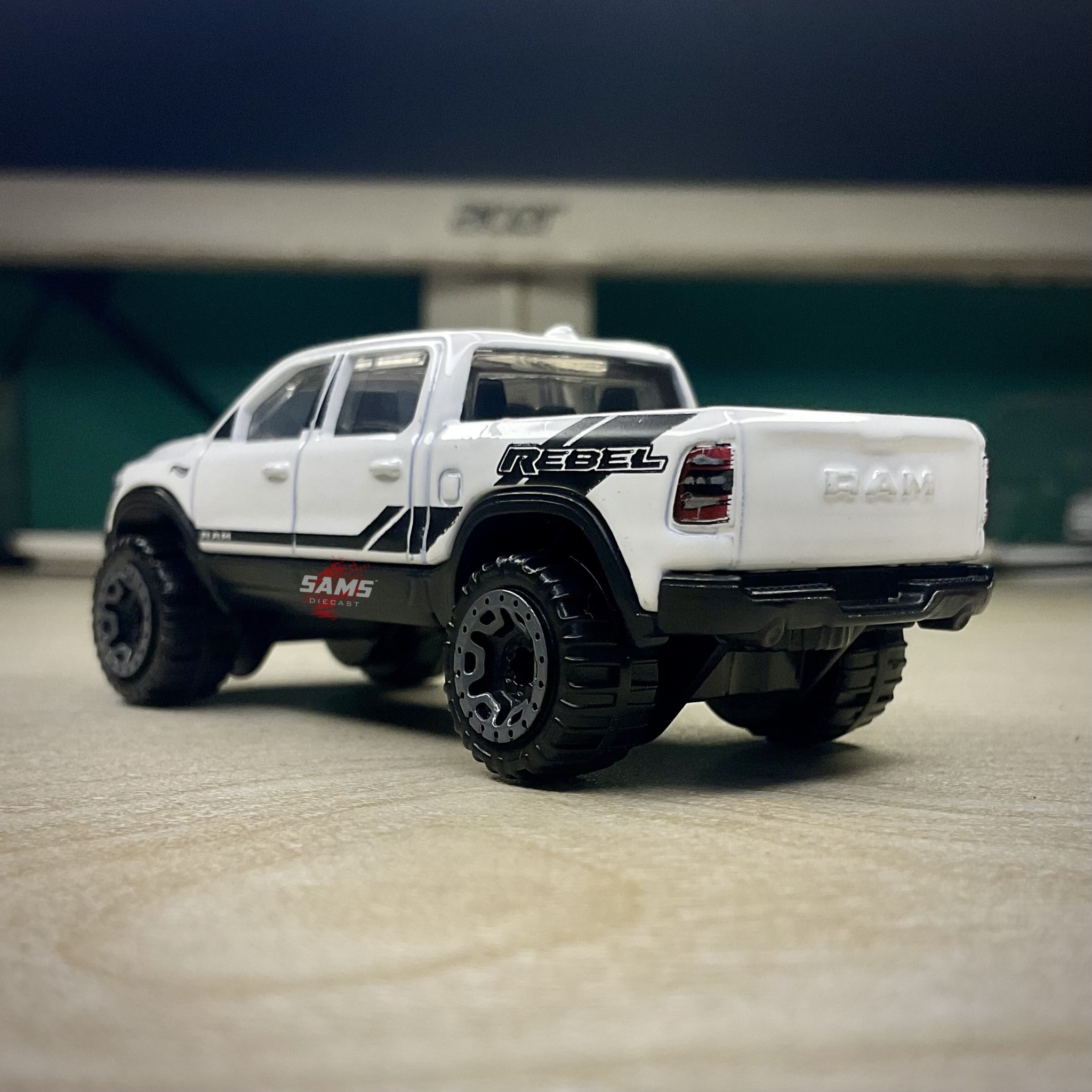 Hot Wheels 2020 RAM 1500 Rebel_img_1